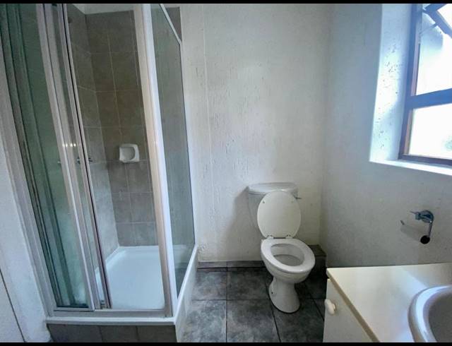 2 BEDROOM PROPERTY TO RENT IN FERNDALE